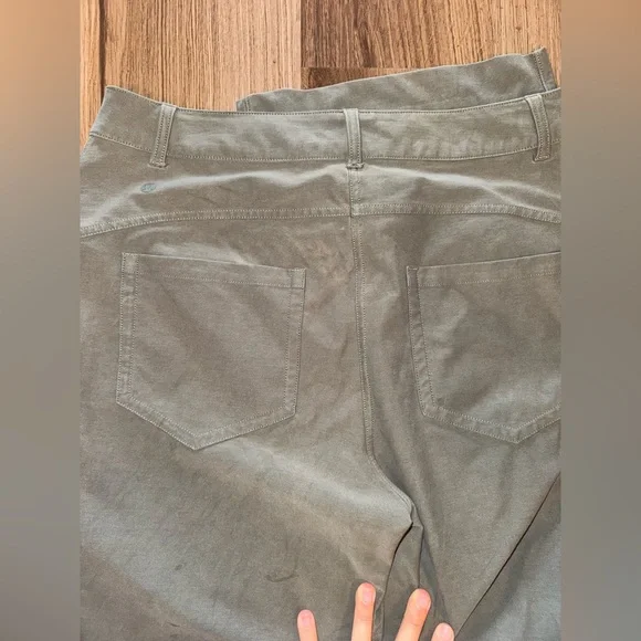 Lululemon City Sleek 5 Pocket Wide leg pant Olive Women's - Picture 3 of 6